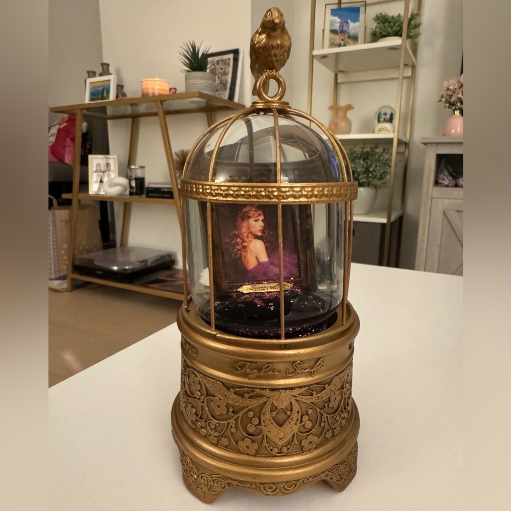 Speak Now Taylor’s Version Snow Globe